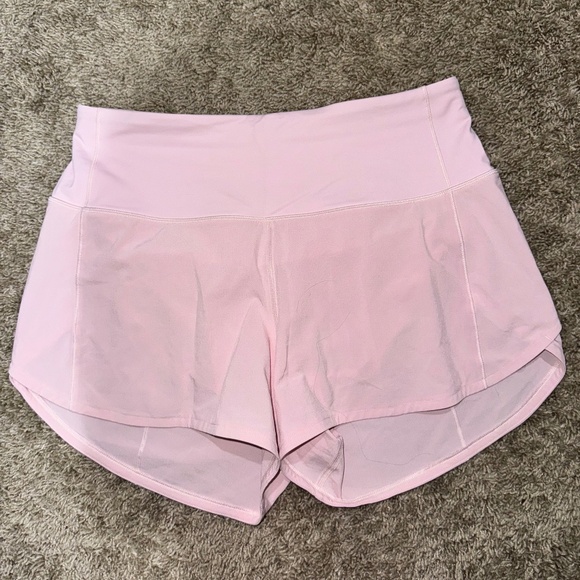 Lulu Lemon Shorts- BRAND NEW- Size 6 - Picture 1 of 3